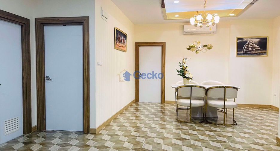 For sale 4 bedrooms house in East Pattaya, Pattaya