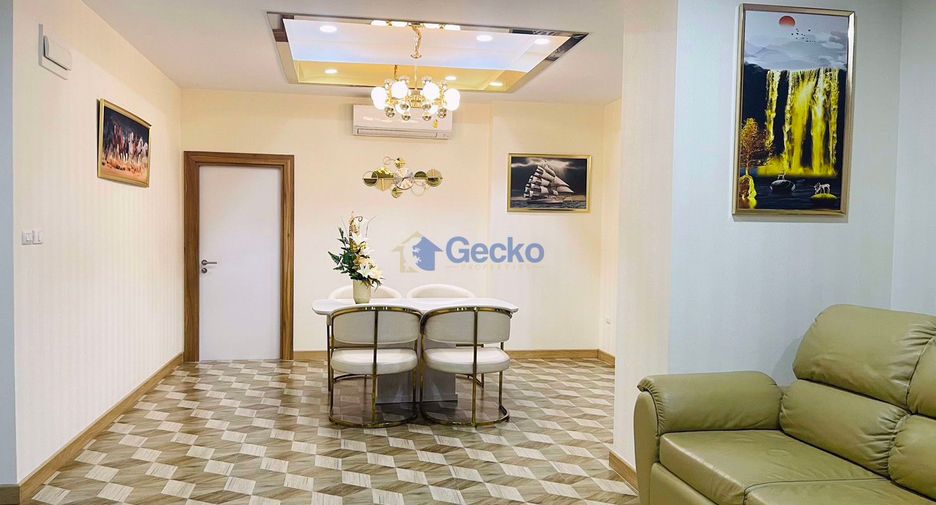 For sale 4 bedrooms house in East Pattaya, Pattaya