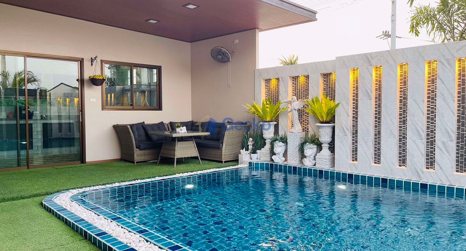 For sale 4 bedrooms house in East Pattaya, Pattaya