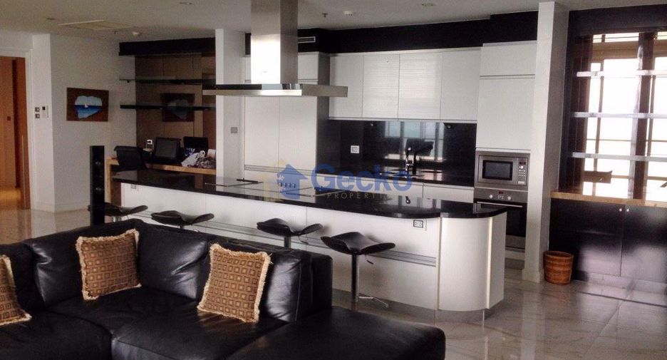 For sale 4 bedrooms condo in North Pattaya, Pattaya