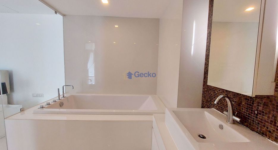 For sale 3 bedrooms condo in North Pattaya, Pattaya