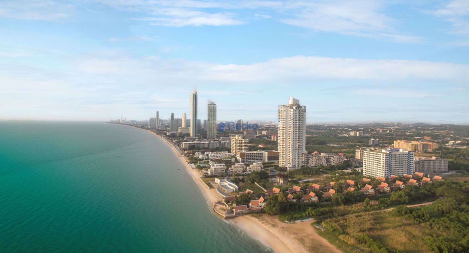 For sale 3 bedrooms condo in Jomtien, Pattaya