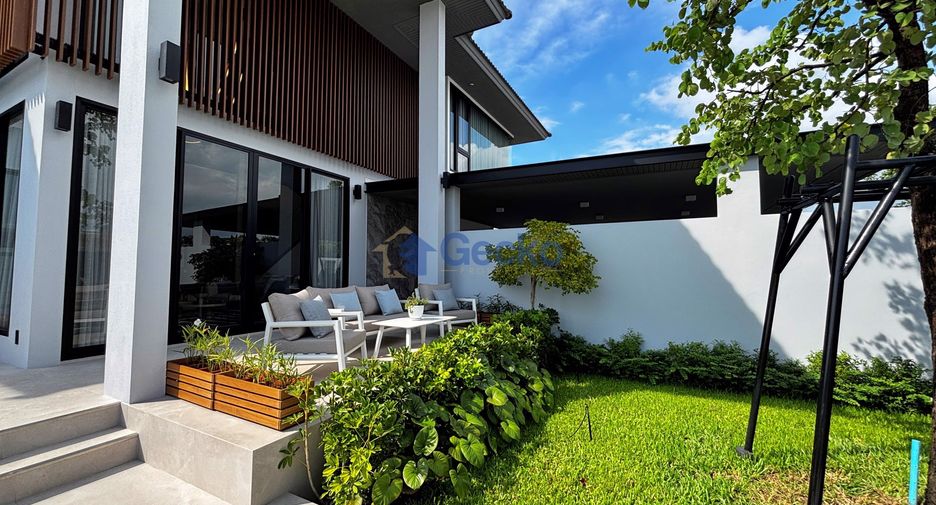 For sale 4 bedrooms house in East Pattaya, Pattaya