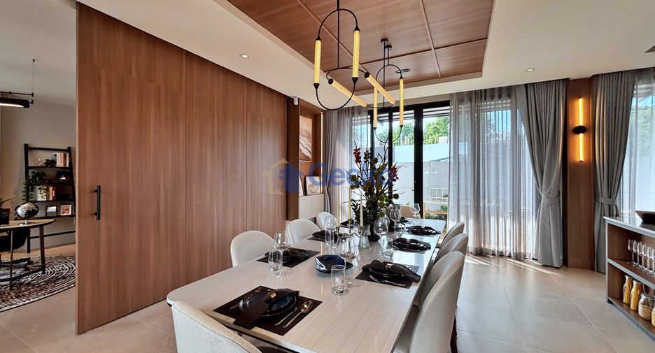 For sale 4 bedrooms house in East Pattaya, Pattaya