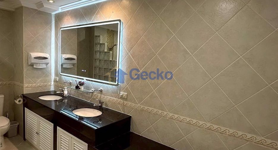 For sale 2 bedrooms condo in Jomtien, Pattaya