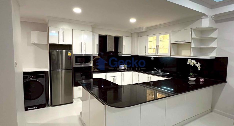 For sale 2 bedrooms condo in Jomtien, Pattaya