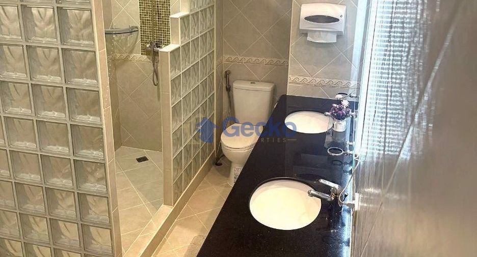 For sale 2 bedrooms condo in Jomtien, Pattaya