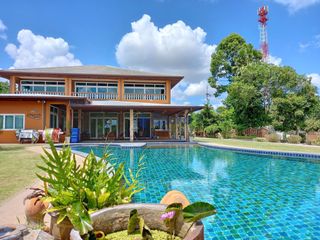 Haus zum Kauf mit 6 Zimmer in Bang Lamung, Chonburi