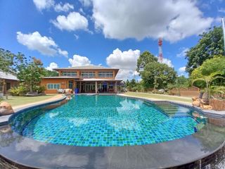 Haus zum Kauf mit 6 Zimmer in Bang Lamung, Chonburi