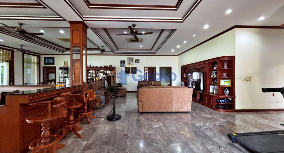 Haus zum Kauf mit 6 Zimmer in Bang Lamung, Chonburi