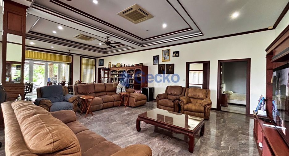 Haus zum Kauf mit 6 Zimmer in Bang Lamung, Chonburi