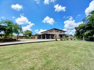 Haus zum Kauf mit 6 Zimmer in Bang Lamung, Chonburi