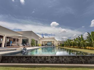 For rent and for sale 4 bedrooms house in Bang Lamung, Chonburi