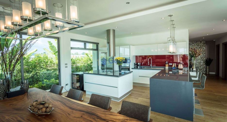 Casa en alquiler y en venta de 4 habitaciones en East Pattaya, Pattaya