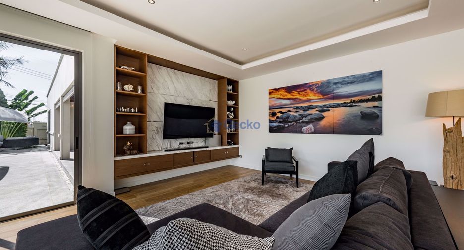 Casa en alquiler y en venta de 4 habitaciones en East Pattaya, Pattaya
