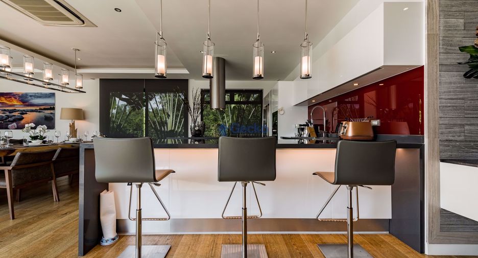 Casa en alquiler y en venta de 4 habitaciones en East Pattaya, Pattaya