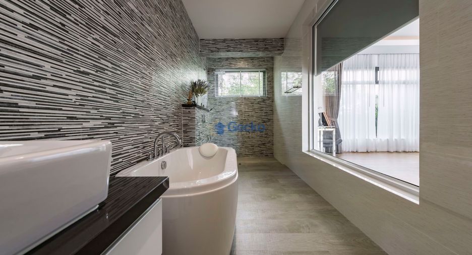 Casa en alquiler y en venta de 4 habitaciones en East Pattaya, Pattaya