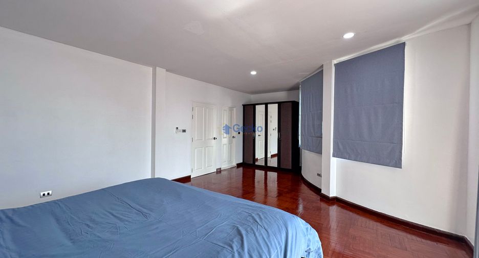 For rent and for sale 3 bedrooms house in Bang Lamung, Chonburi