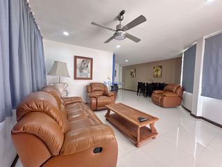 À louer et à vendre 3 chambres maison à Bang Lamung, Chonburi