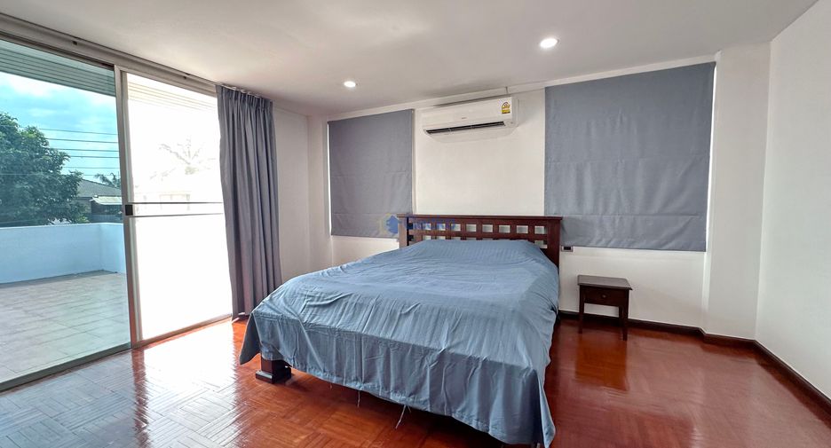 For rent and for sale 3 bedrooms house in Bang Lamung, Chonburi