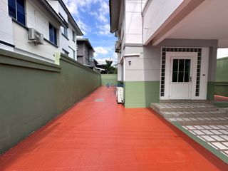 À louer et à vendre 3 chambres maison à Bang Lamung, Chonburi