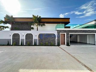 出租 4 卧室 独立屋 在 Bang Lamung, Chon Buri