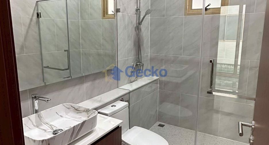 For rent 4 bedrooms house in East Pattaya, Pattaya