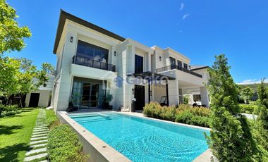 For sale 4 bedrooms house in East Pattaya, Pattaya