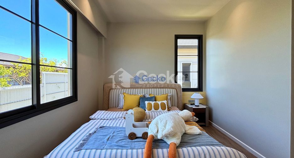 For sale 4 bedrooms house in Bang Lamung, Chonburi