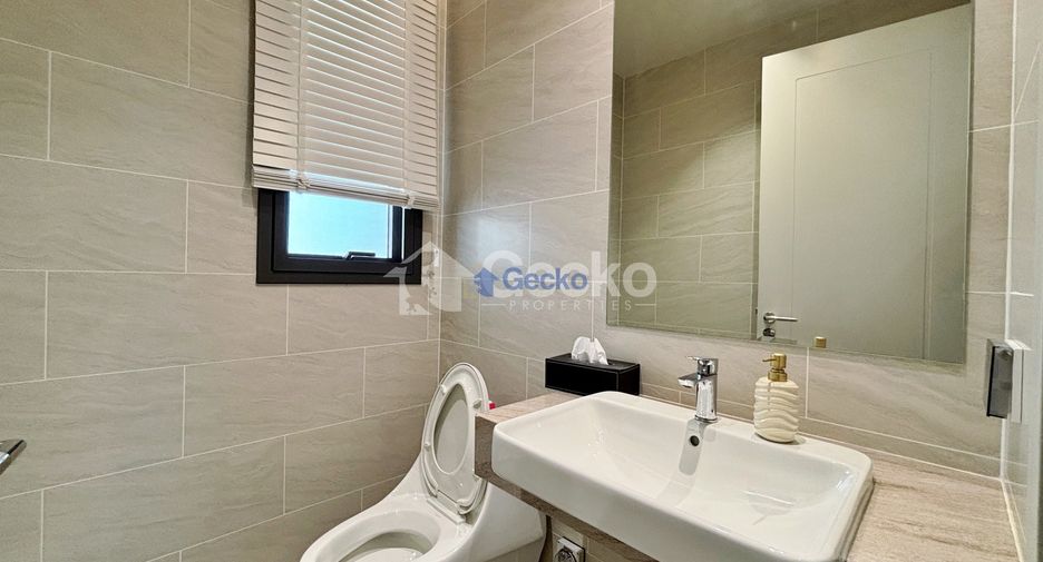 For sale 4 bedrooms house in Bang Lamung, Chonburi