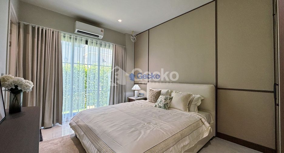 For sale 4 bedrooms house in Bang Lamung, Chonburi