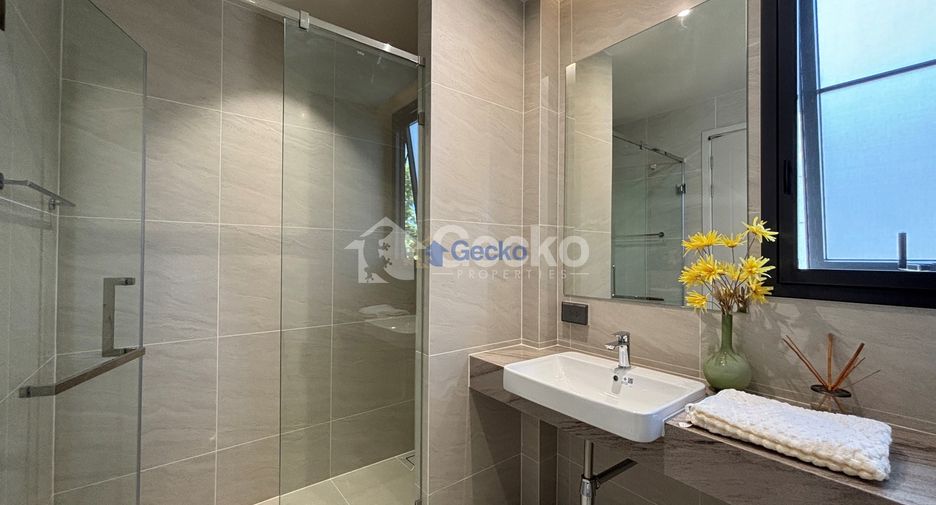 For sale 4 bedrooms house in Bang Lamung, Chonburi