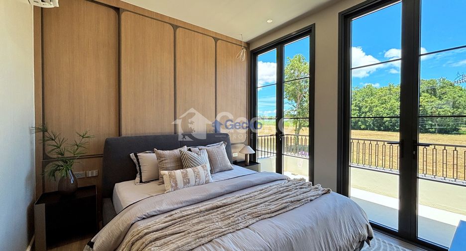 For sale 4 bedrooms house in Bang Lamung, Chonburi