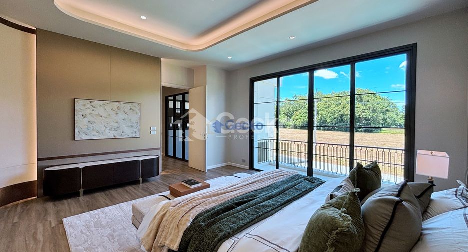 For sale 4 bedrooms house in Bang Lamung, Chonburi