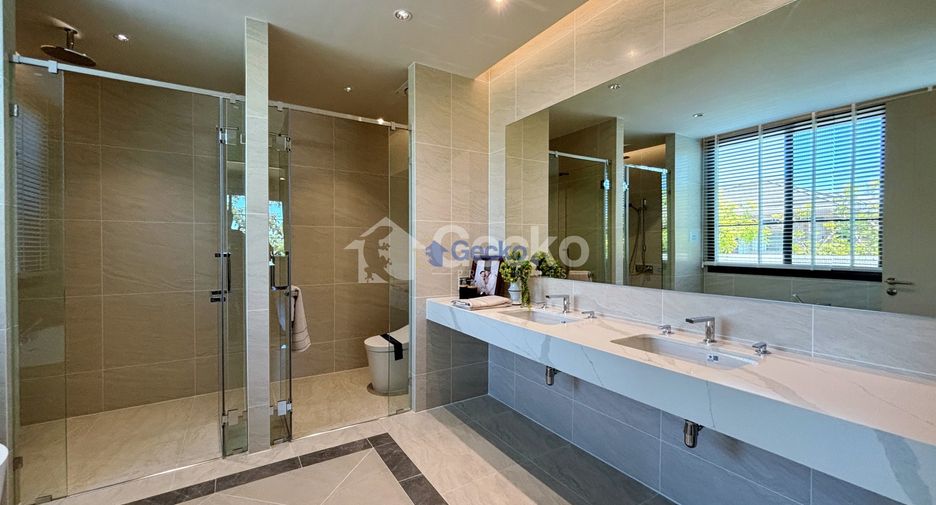 For sale 4 bedrooms house in Bang Lamung, Chonburi