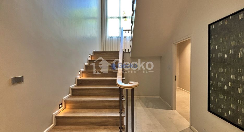 For sale 4 bedrooms house in Bang Lamung, Chonburi