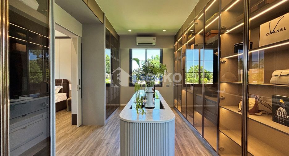 For sale 4 bedrooms house in Bang Lamung, Chonburi