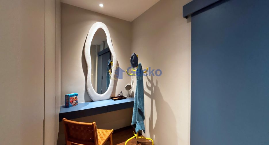 For sale 4 bedrooms house in East Pattaya, Pattaya