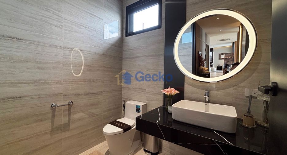 For sale 4 bedrooms house in East Pattaya, Pattaya