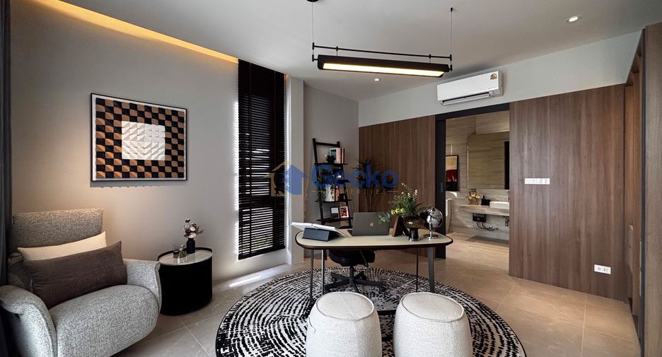 For sale 4 bedrooms house in East Pattaya, Pattaya