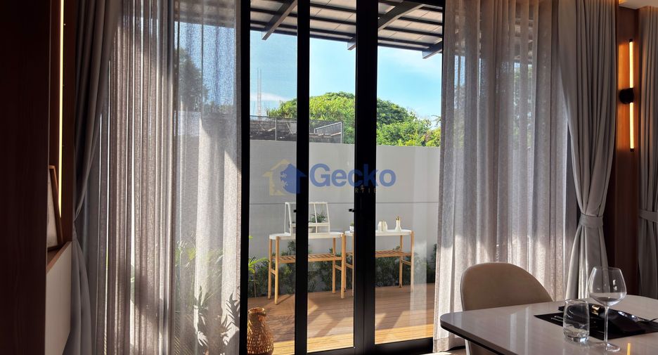 For sale 4 bedrooms house in East Pattaya, Pattaya