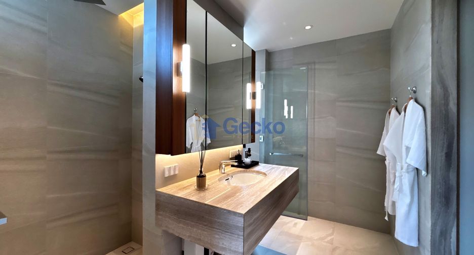 For sale 4 bedrooms house in East Pattaya, Pattaya