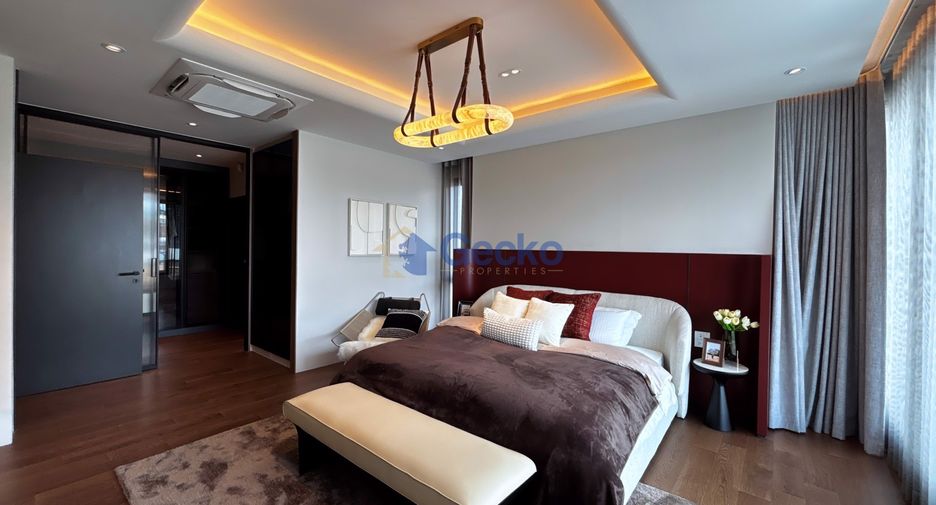For sale 4 bedrooms house in East Pattaya, Pattaya