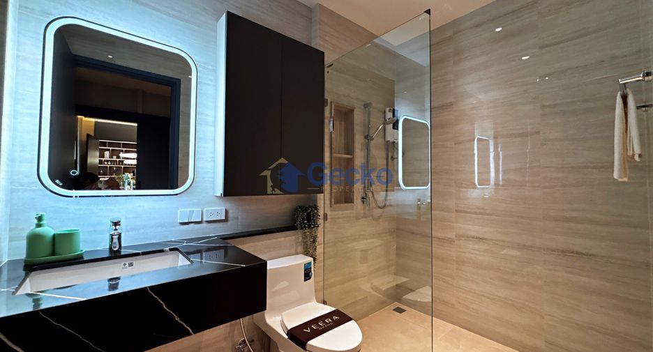 For sale 4 bedrooms house in East Pattaya, Pattaya