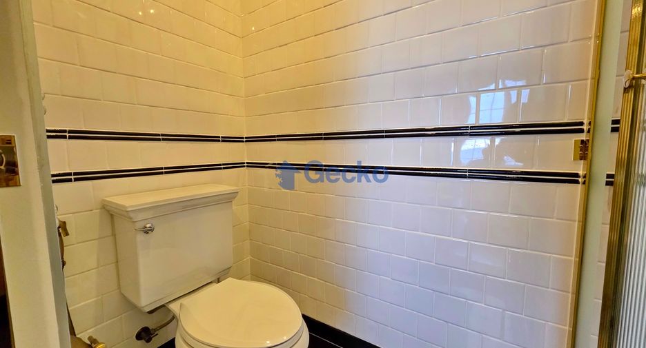 For rent 2 bedrooms condo in Sattahip, Chonburi