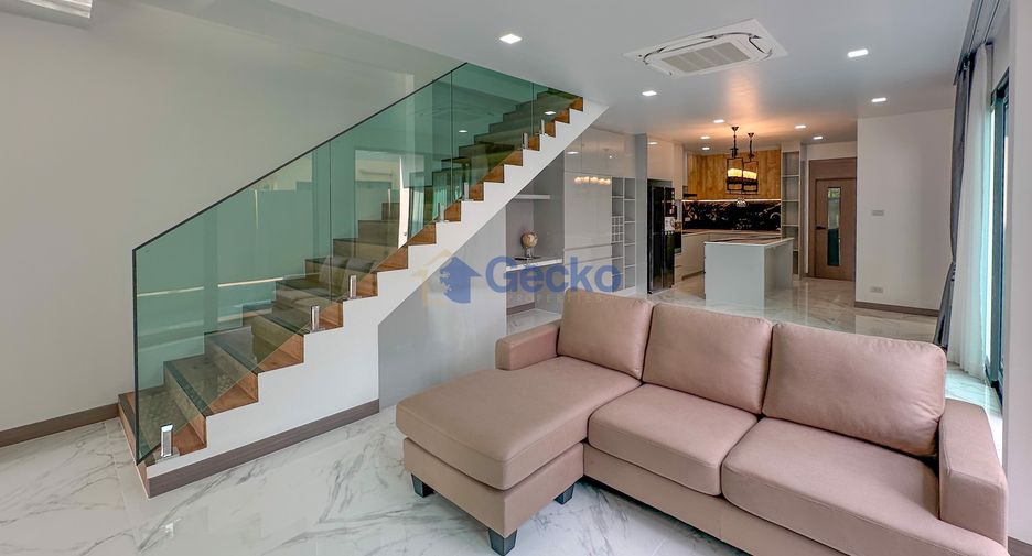 For sale 3 bedrooms house in East Pattaya, Pattaya
