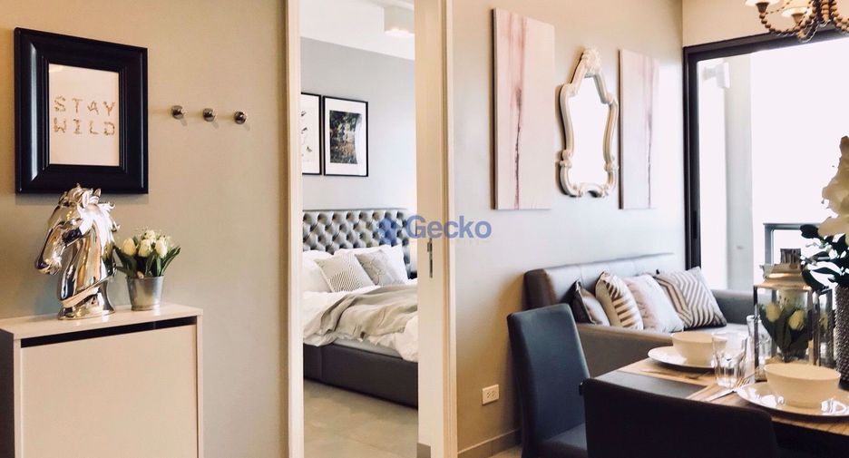 For rent 2 bedrooms condo in Pratumnak, Pattaya