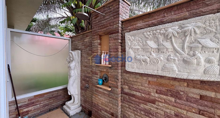 Casa en alquiler de 8 habitaciones en East Pattaya, Pattaya