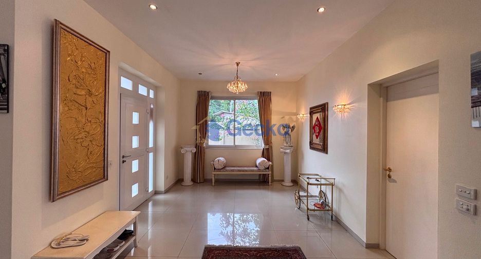 Casa en alquiler de 8 habitaciones en East Pattaya, Pattaya