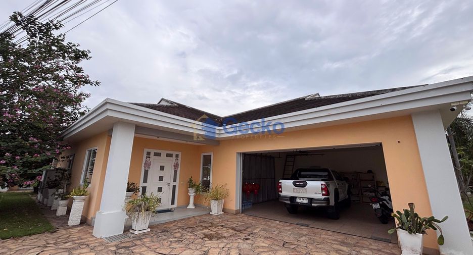 Casa en alquiler de 8 habitaciones en East Pattaya, Pattaya